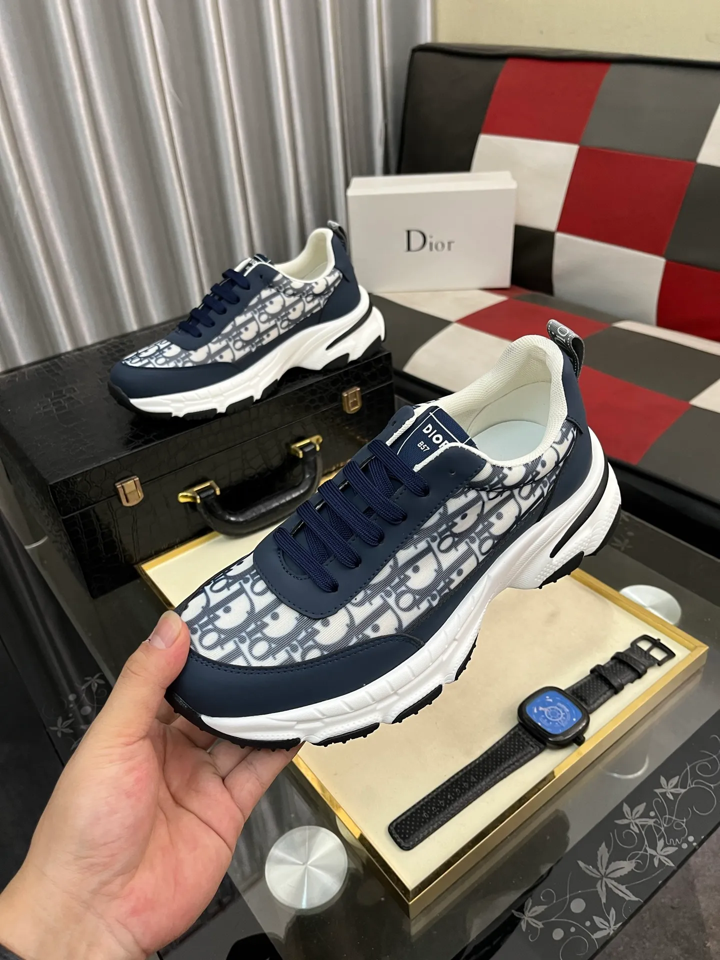 Men's men's shoes 💰458⌚️⌚️[Dior] 25ss new product B01 moral training shoes. The toe size design is a bit wider. The upper foot comfort is perfect. The threads are beautiful. Perfectly adaptable to trousers. Decorated with various classic details. Ideal for daily styling. Can be matched with various casual items to create exquisite looks. Fabric: top layer cowhide/lining sheepskin TPU original outsole Code number: 38-442️⃣Colors available